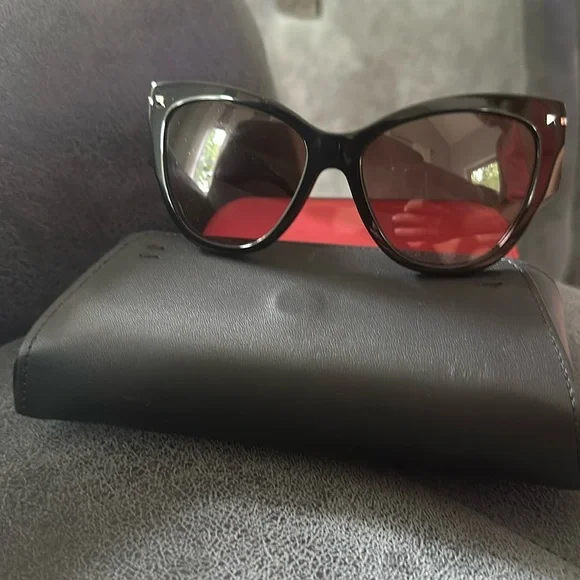 Valentino | Accessories | Valentino Sunglasses Never Worn  display picture 3